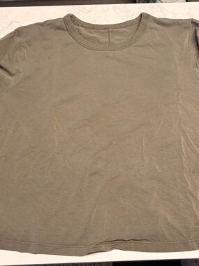 lululemon athletica Women's Long Sleeve Tee - Olive Green